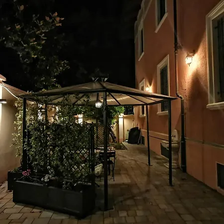 Ad Quintum Torino Bed & Breakfast 4*